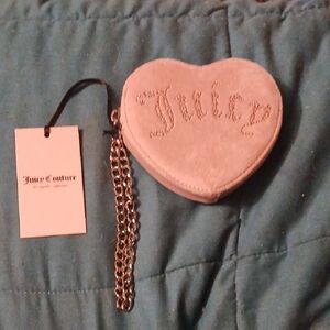 Juicy Couture Bejeweled Heart  Coine Case  Clutch in Soft Pink Zippered Top